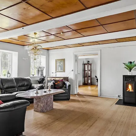 Six-bedroom In * 哈泽斯莱乌