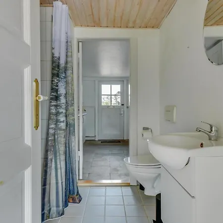 Six-bedroom In Hébergement de vacances *