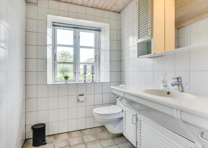 Six-bedroom In