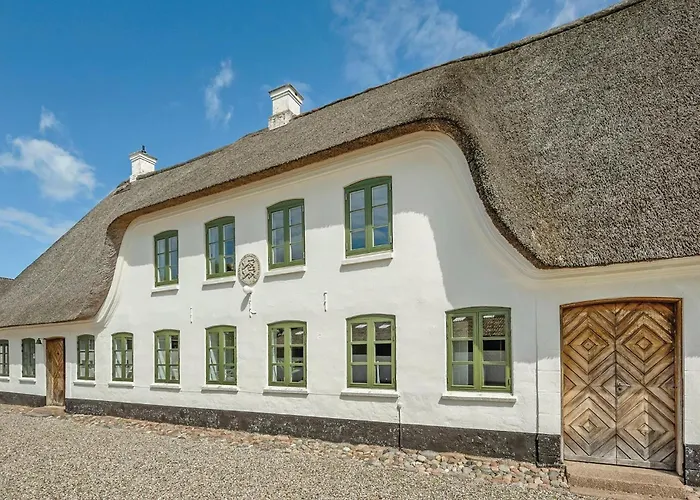 Six-bedroom In